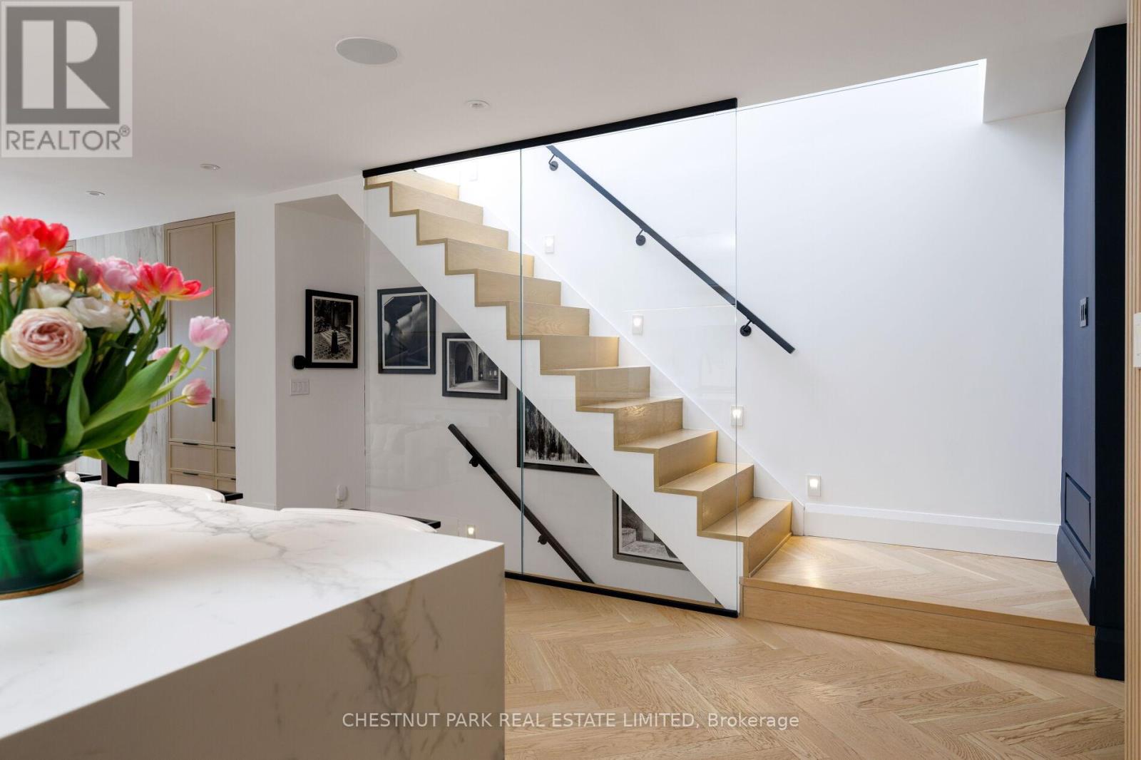 27 BOSWELL AVENUE - 25