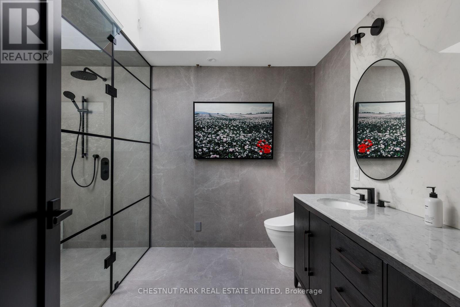 27 BOSWELL AVENUE - 31