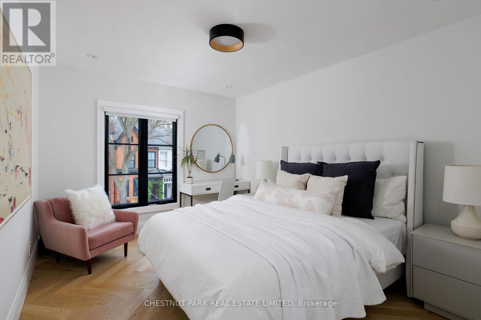 27 BOSWELL AVENUE - 35