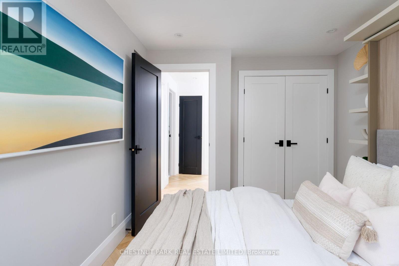 27 BOSWELL AVENUE - 38