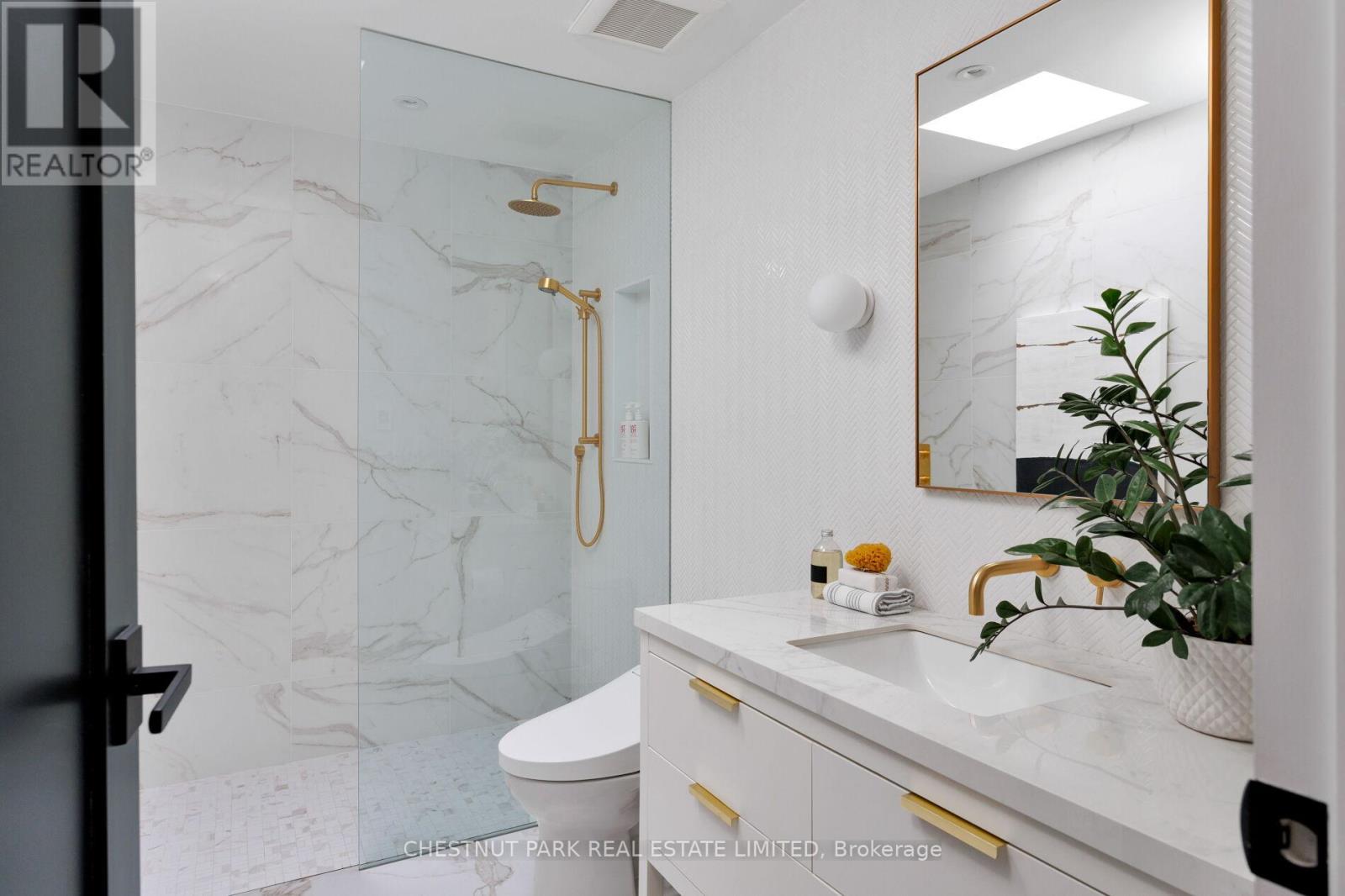 27 BOSWELL AVENUE - 39