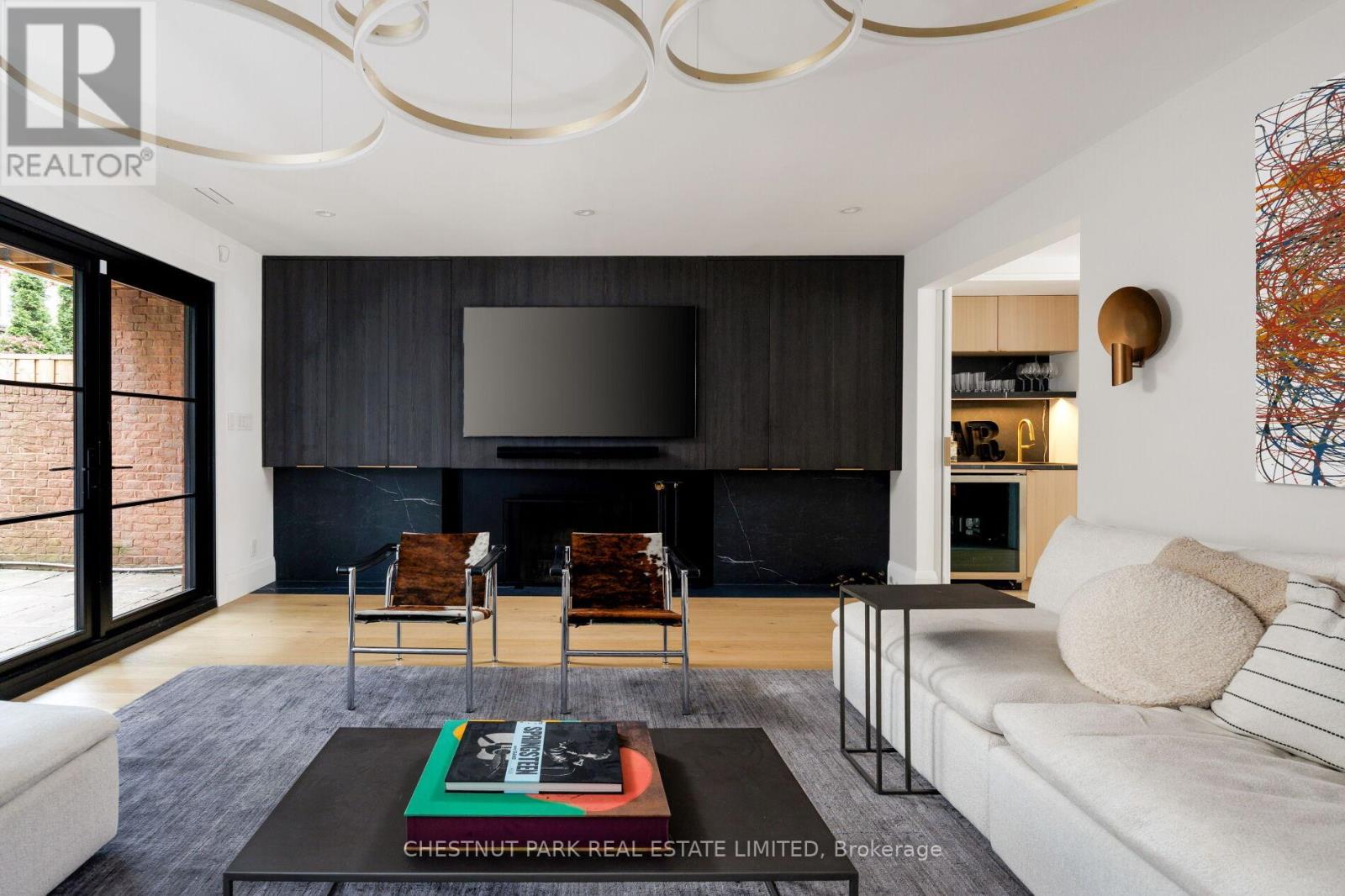 27 BOSWELL AVENUE - 43