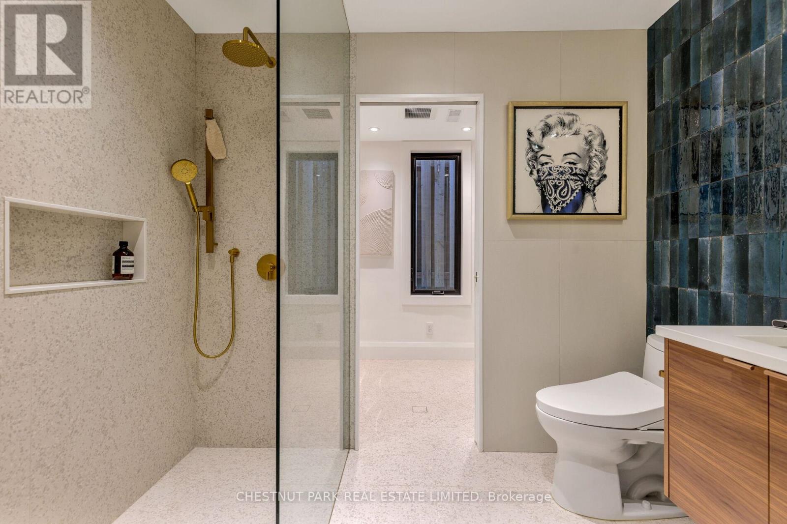 27 BOSWELL AVENUE - 46