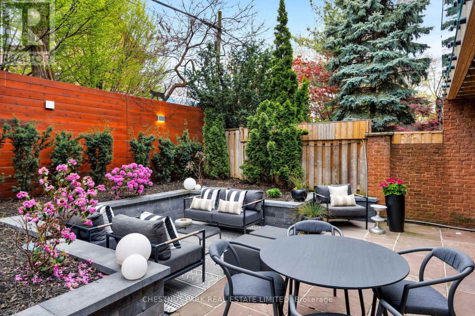 27 BOSWELL AVENUE - 48