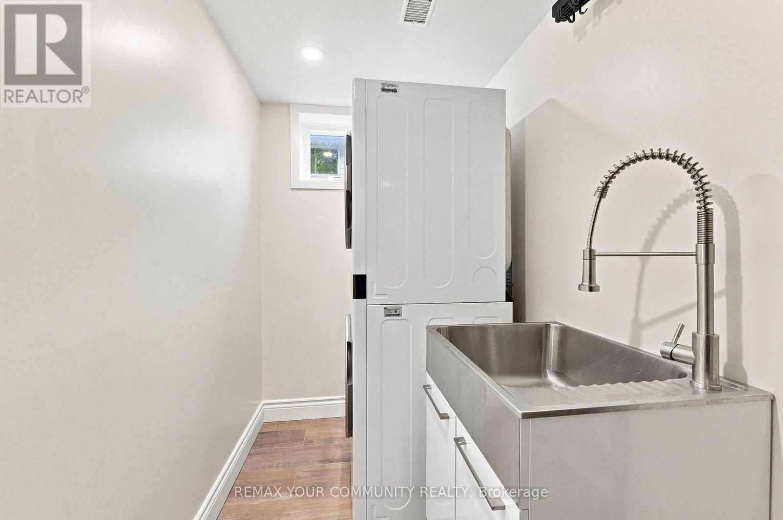 20 RINGWOOD CRESCENT - 42