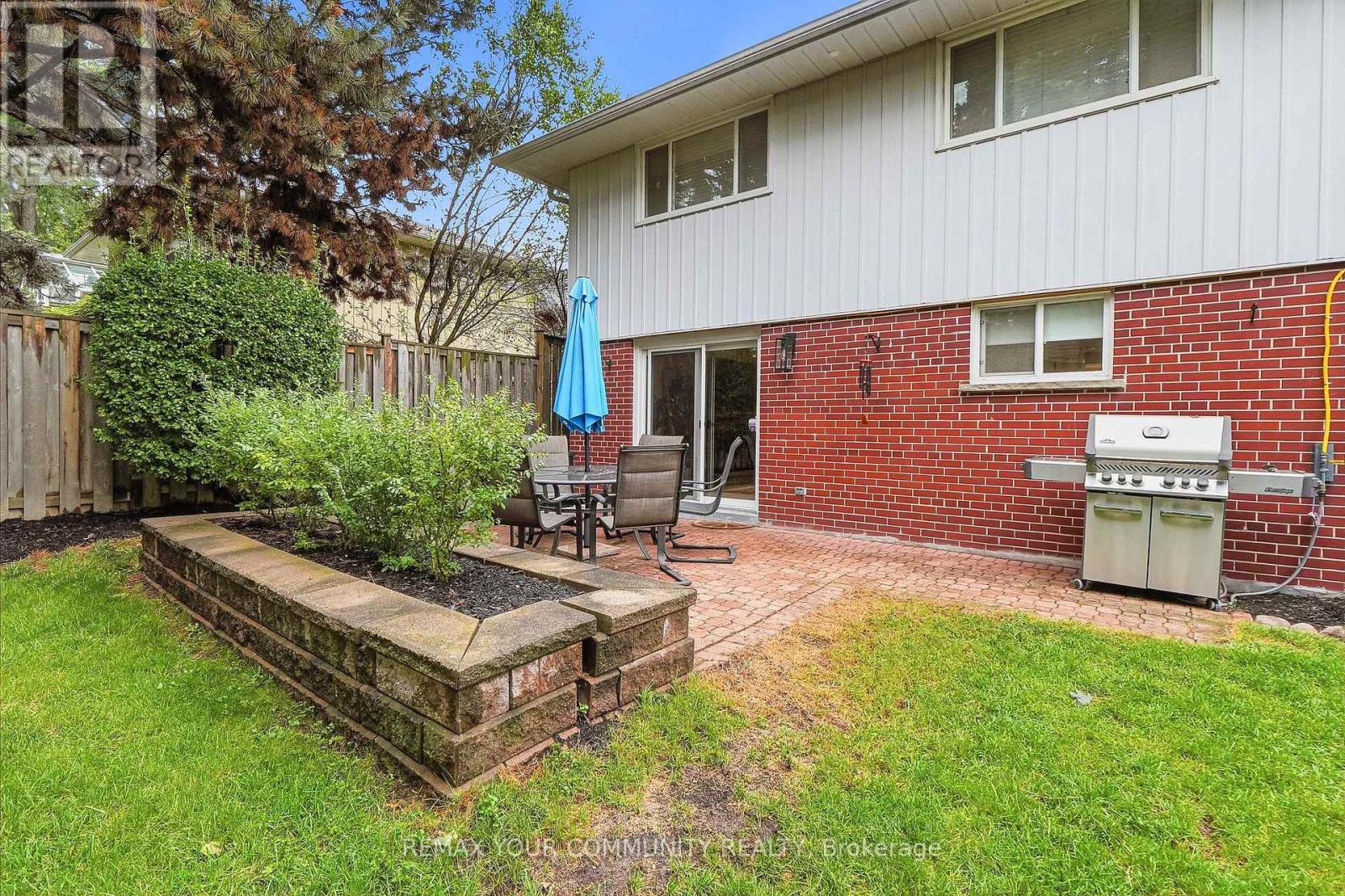 20 RINGWOOD CRESCENT, Toronto (Henry Farm) — photo 7