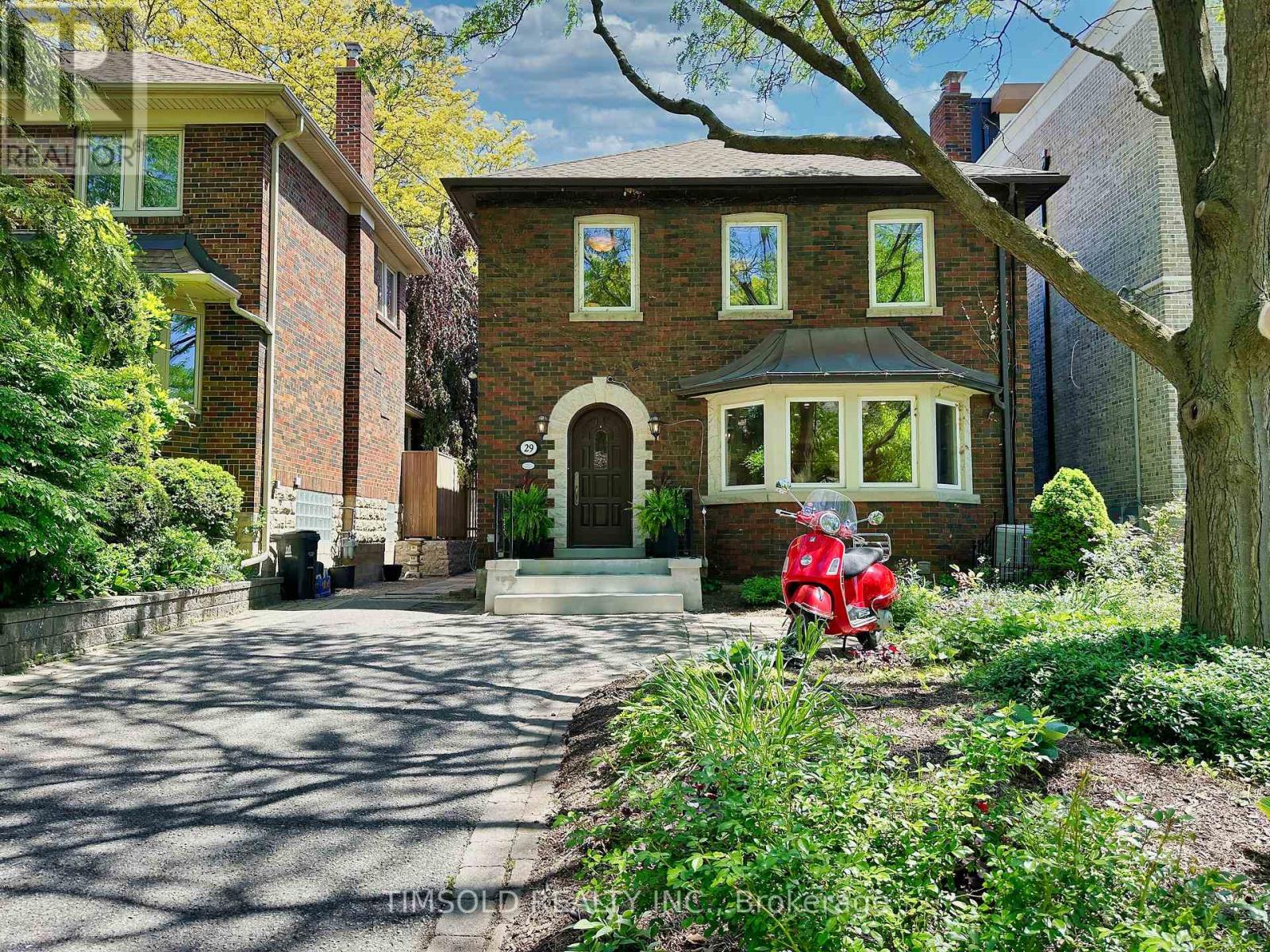 29 Tarlton Road, Toronto — photo 2