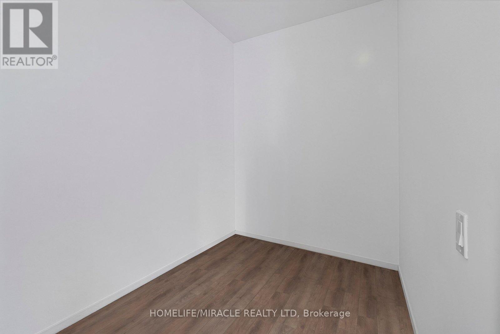 #1322 108 PETER STREET - Image 23