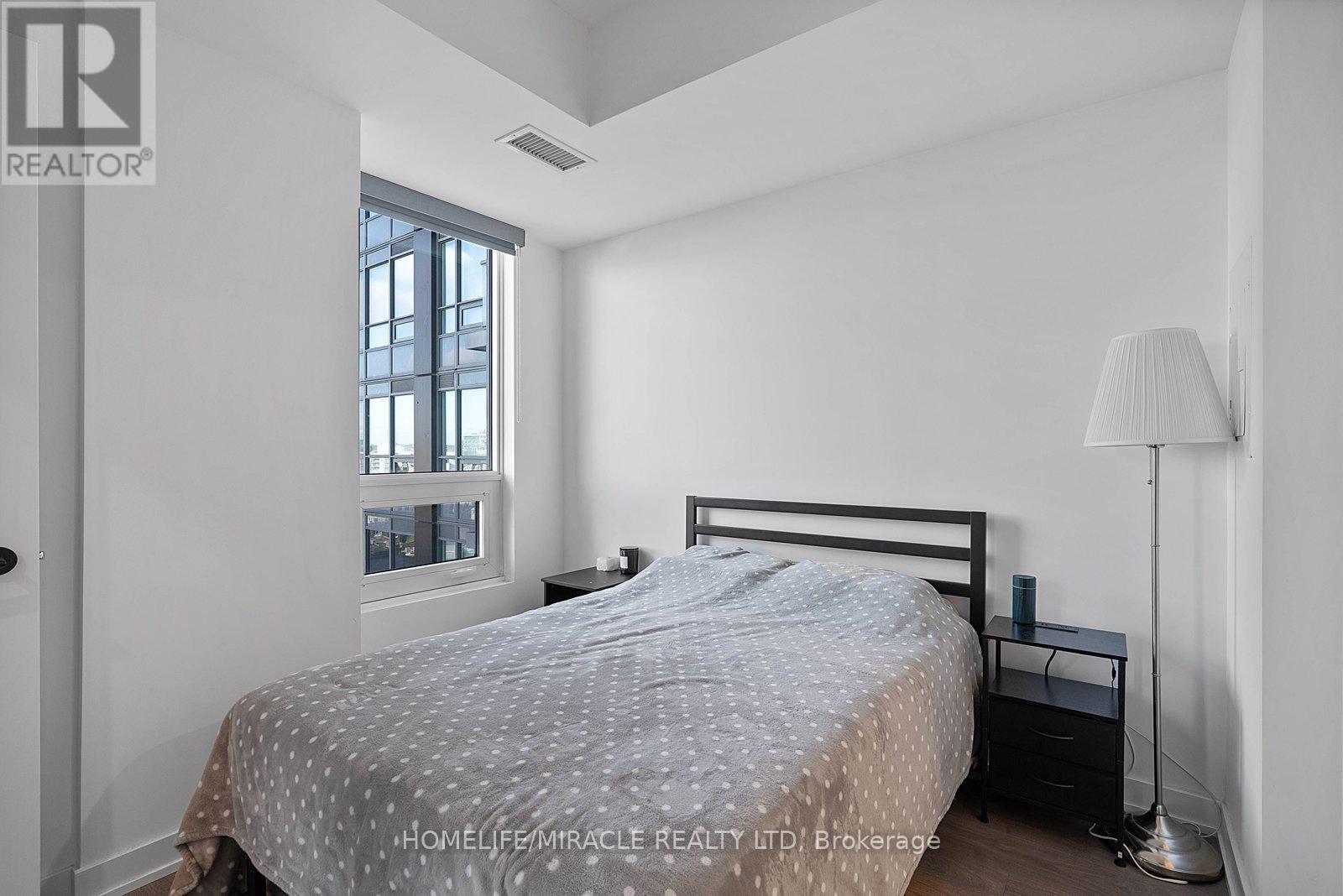 #1322 108 PETER STREET - 26