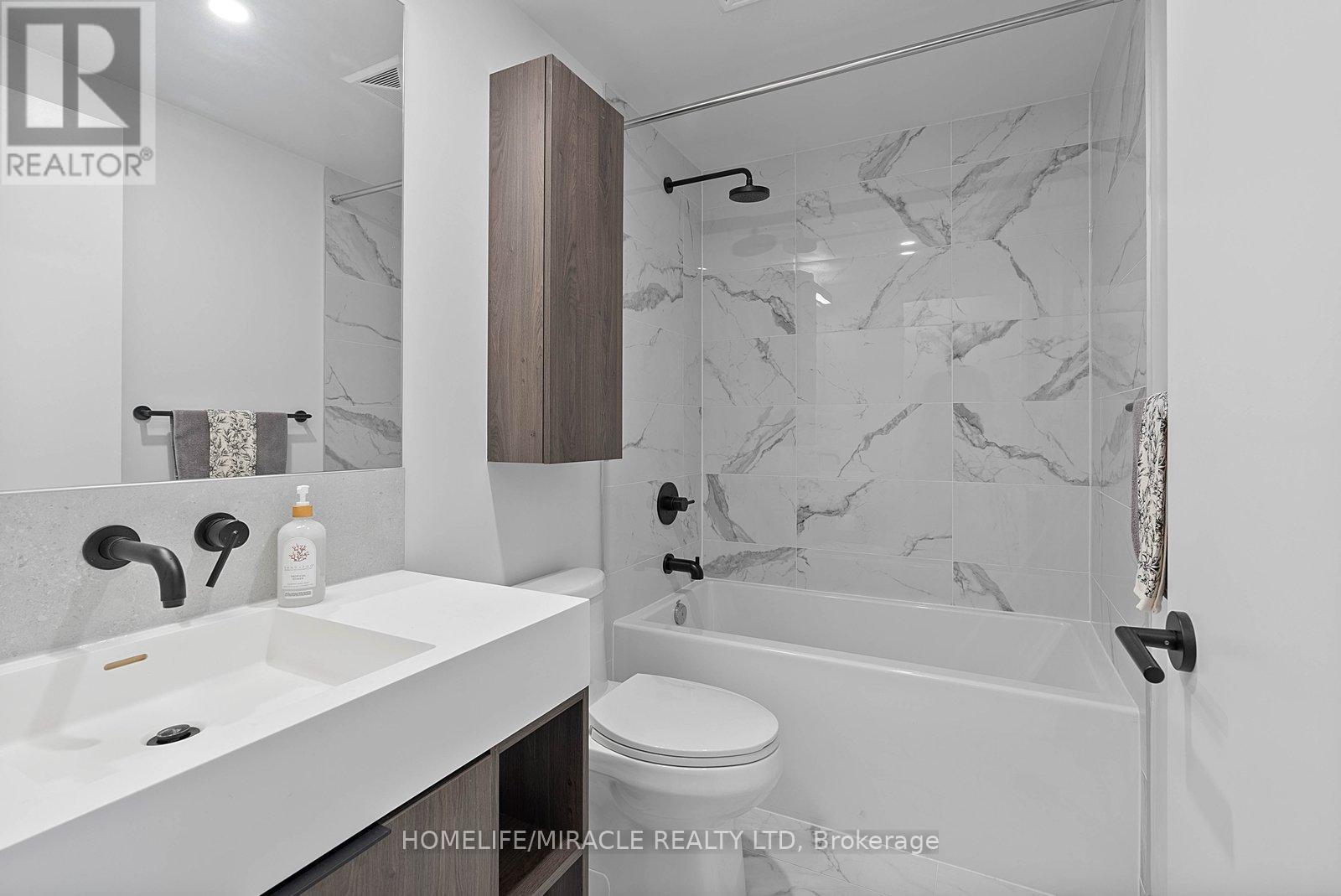 #1322 108 PETER STREET - 29