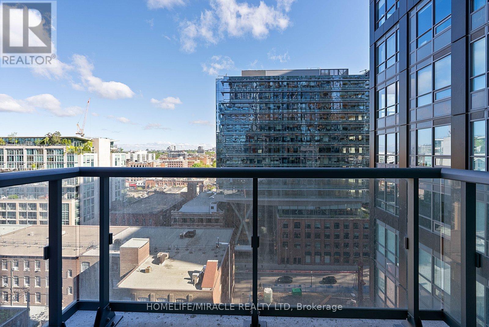 #1322 108 PETER STREET - Image 31