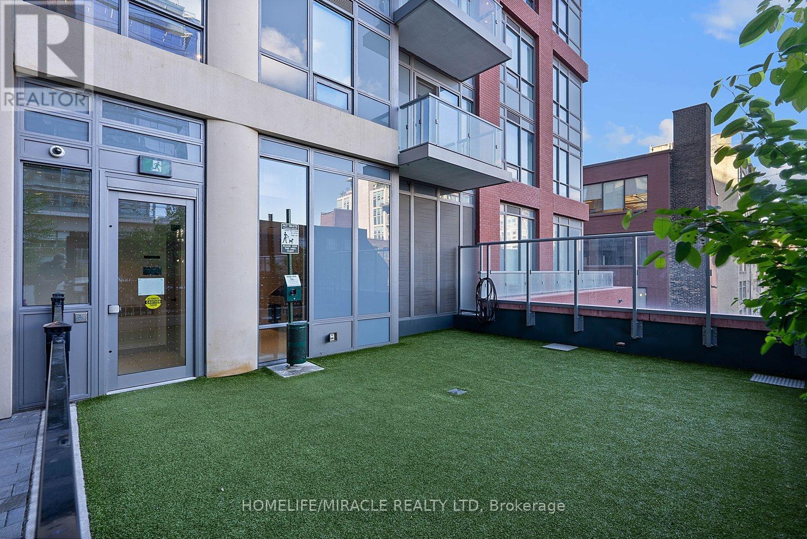 #1322 108 PETER STREET - Image 35
