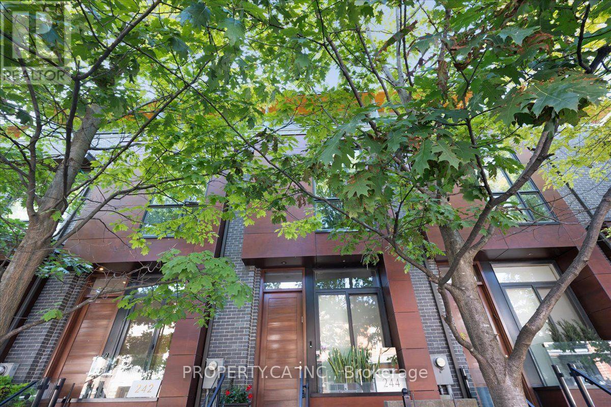 244 MANNING AVENUE, Toronto (Trinity-Bellwoods) — photo 2