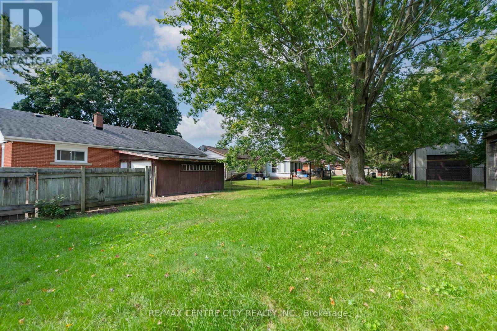 11 MARCHANT STREET - 12