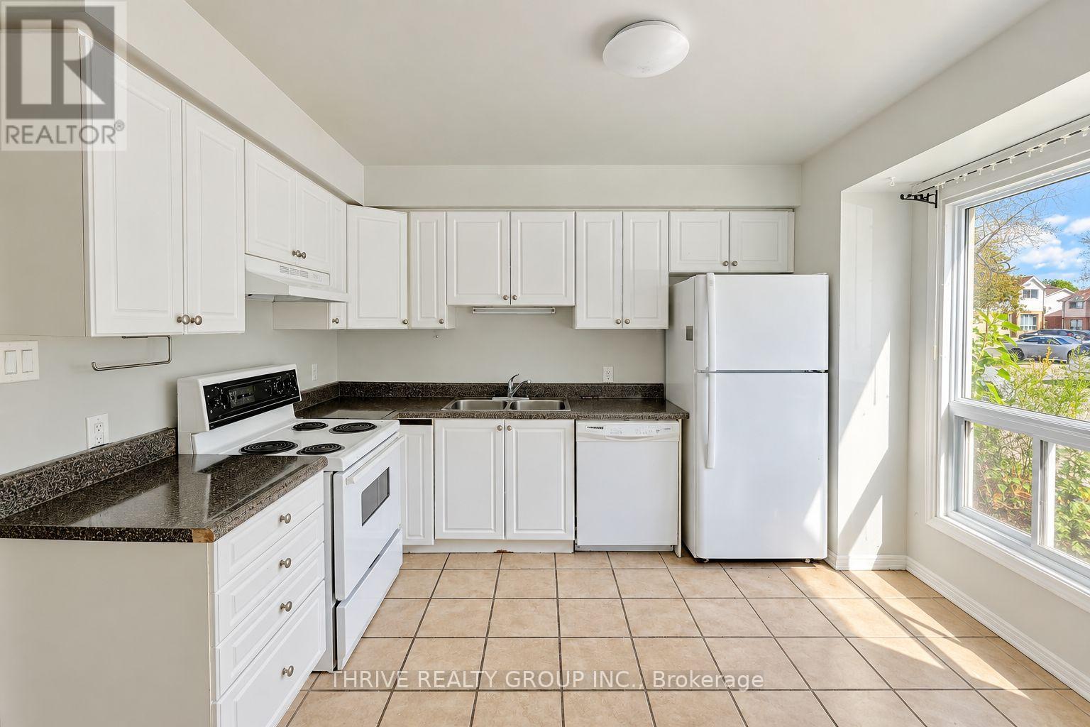 17 - 126 BELMONT DRIVE, London South (South O) — photo 3
