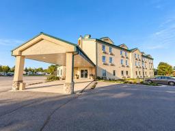400 Main Street S, Morris, MB R0G1K0 Photo 7