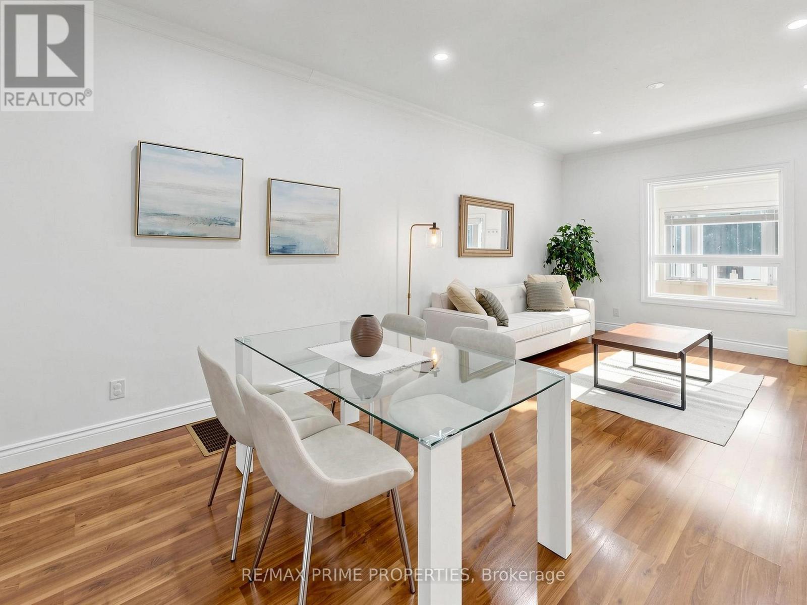18 DENTONIA PARK AVENUE S, Toronto (Crescent Town) — photo 8