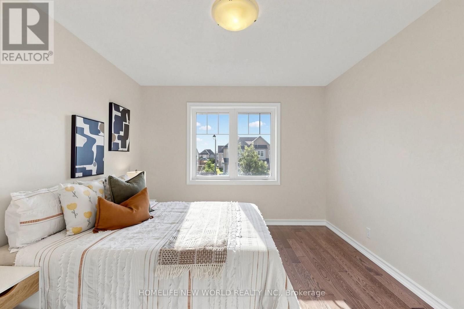 2458 BRIDLE ROAD - 32