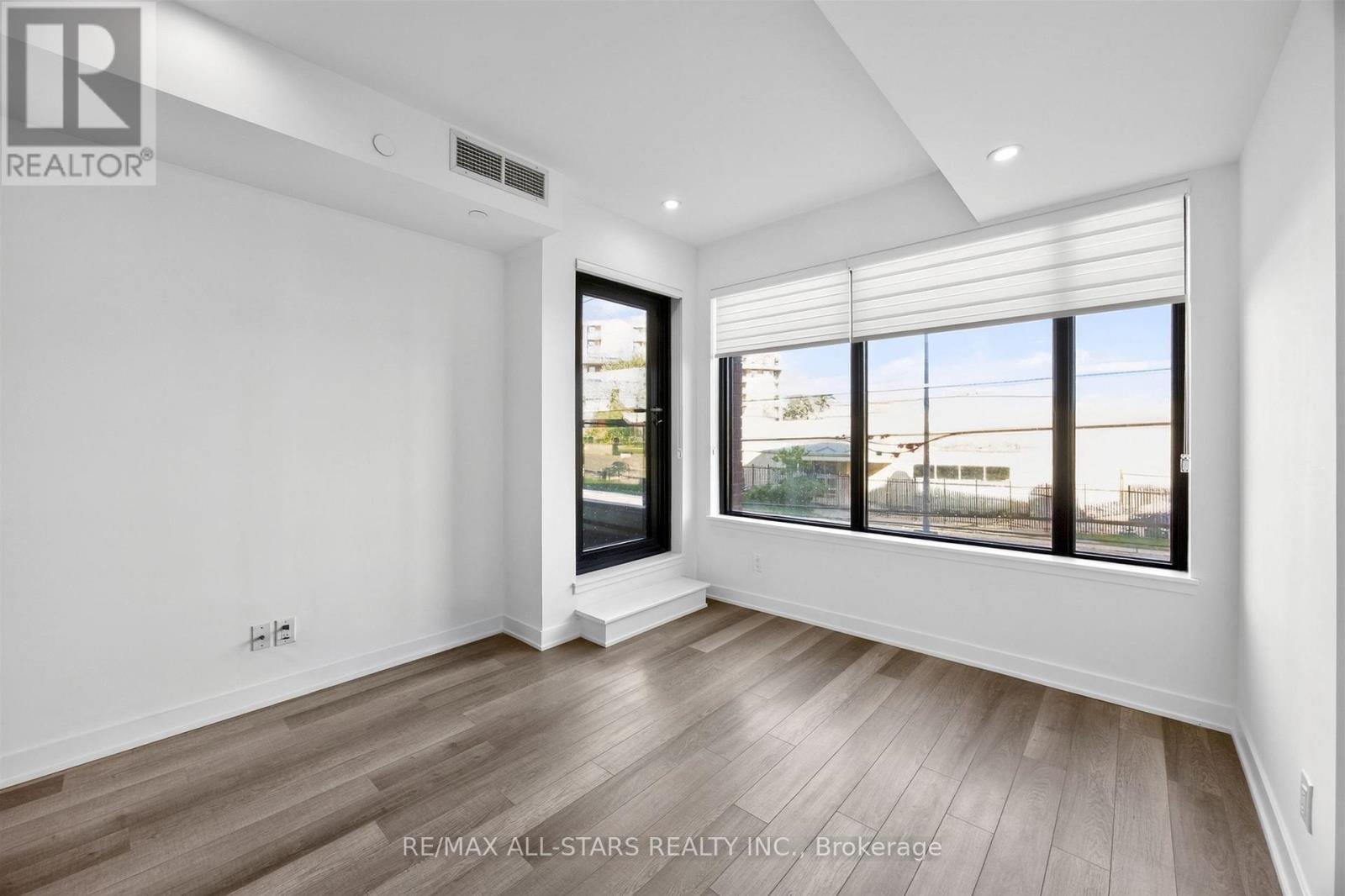 207 - 2799 KINGSTON ROAD, Toronto (Cliffcrest) — photo 9