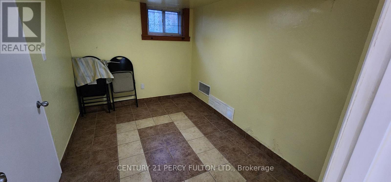 BASEMENT - 86 NELSON STREET, Toronto (Woburn) — photo 4
