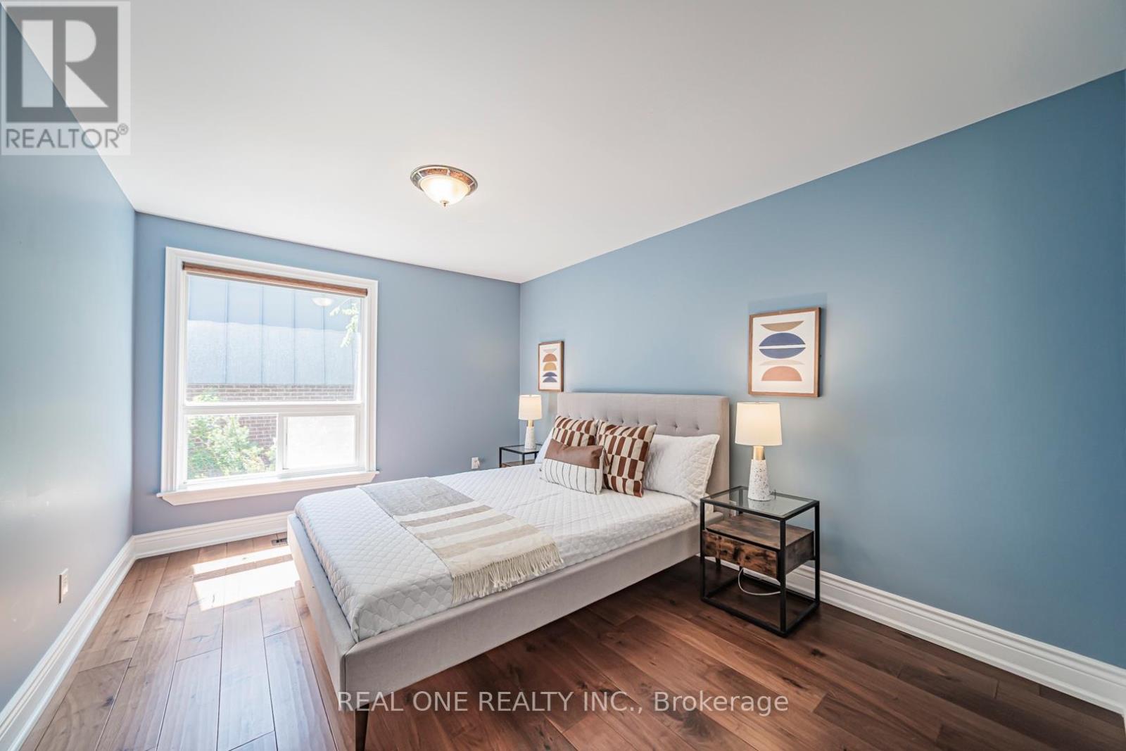 7 HAGERMAN BOULEVARD - Image 23
