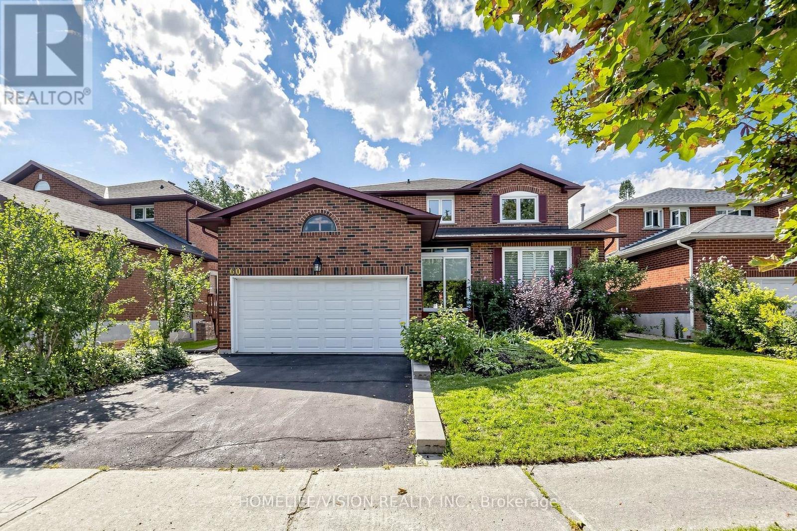 60 CARRINGTON DRIVE, Richmond Hill (Mill Pond) — photo 1