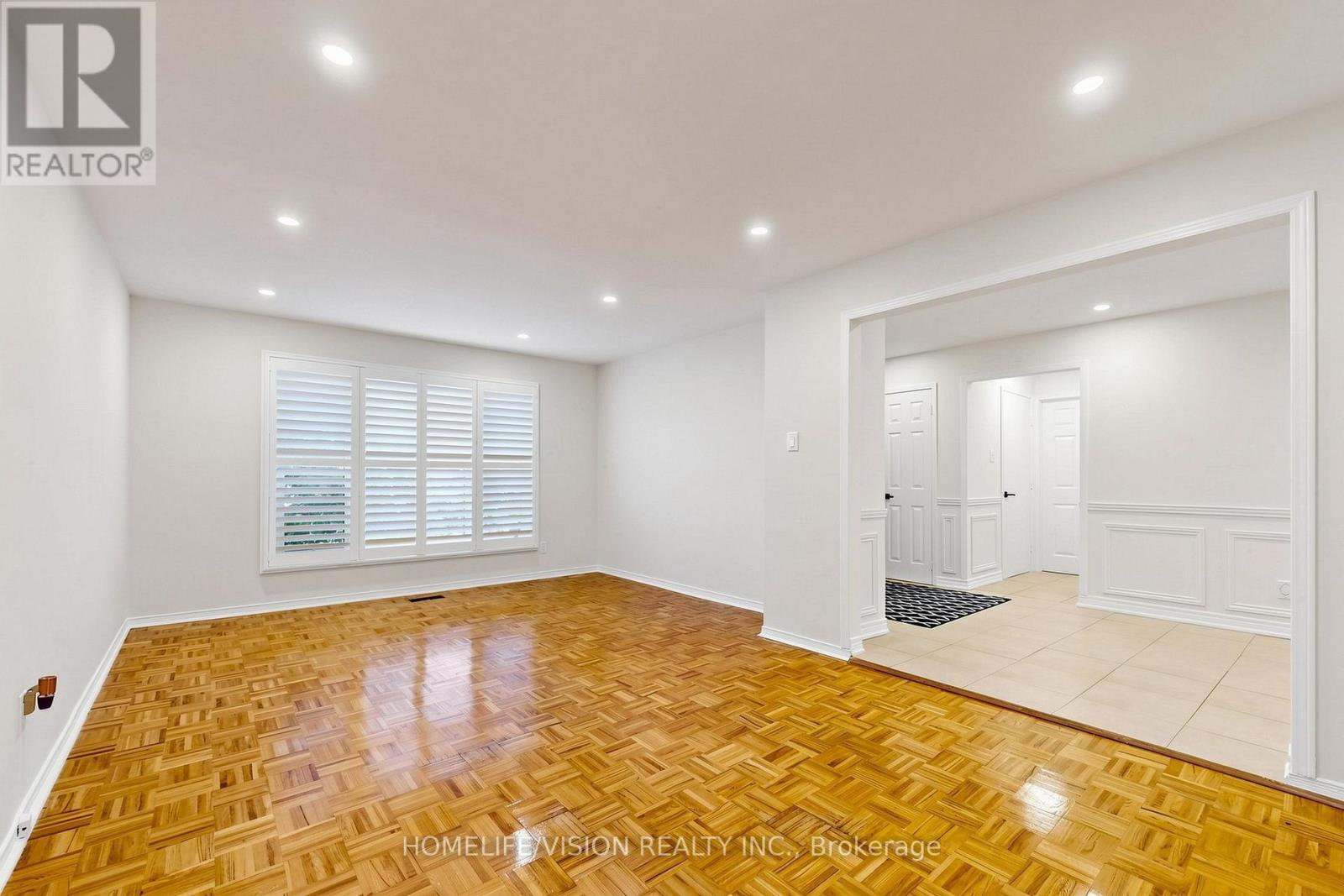 60 CARRINGTON DRIVE - 6
