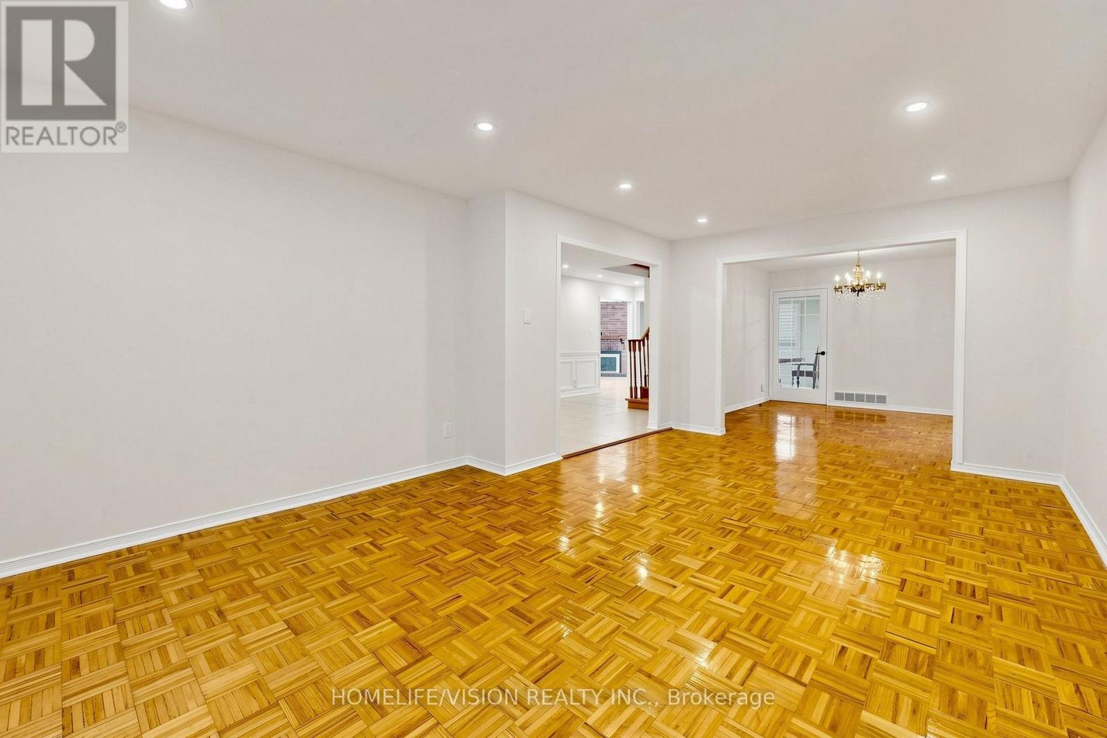 60 CARRINGTON DRIVE, Richmond Hill (Mill Pond) — photo 7
