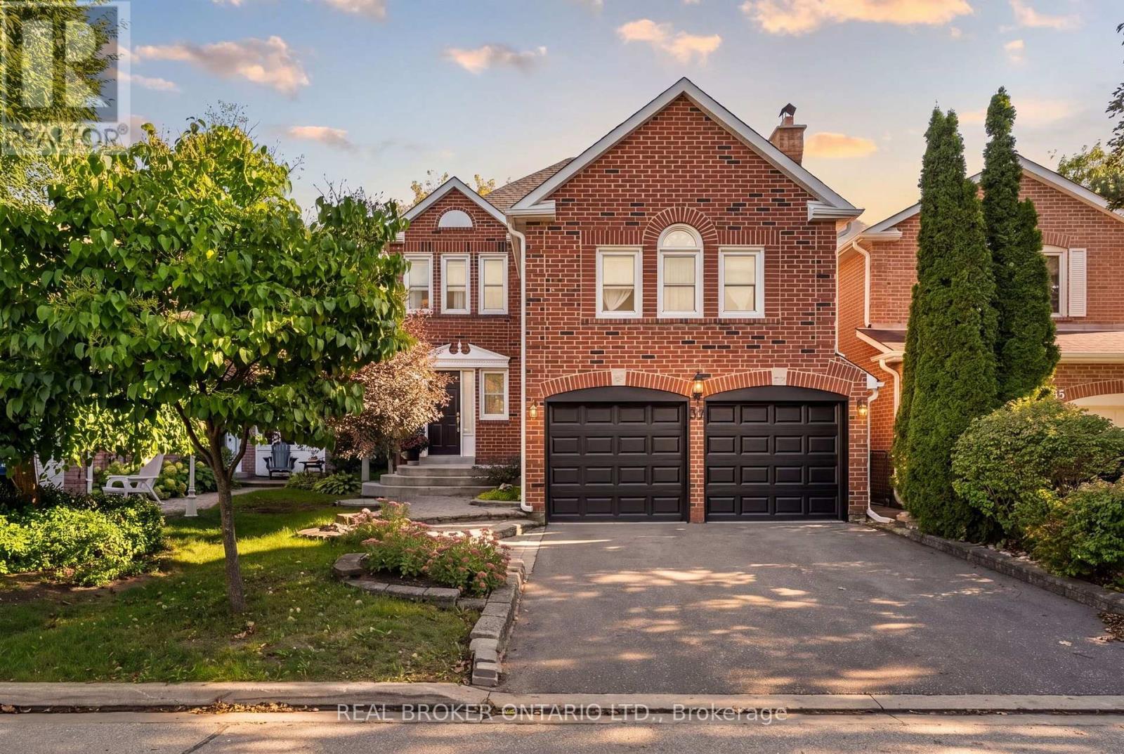 Photo of 37 JESSICA GARDENS