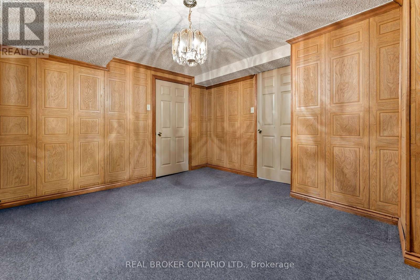 37 JESSICA GARDENS - Image 27