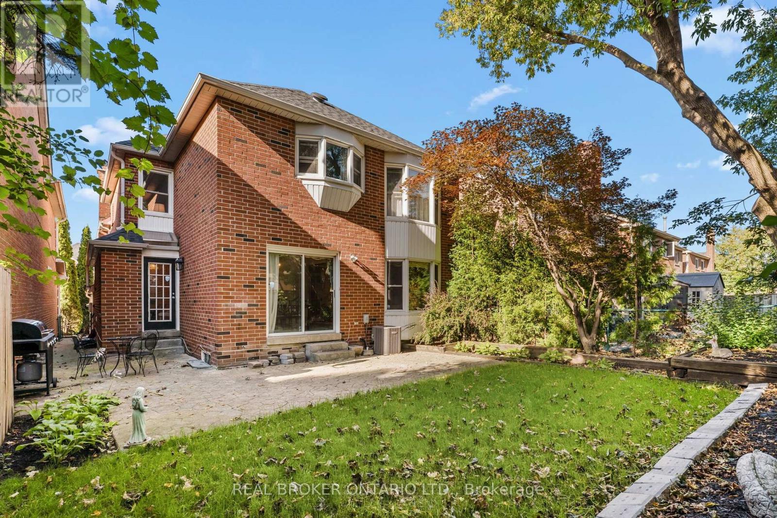 37 JESSICA GARDENS - Image 30