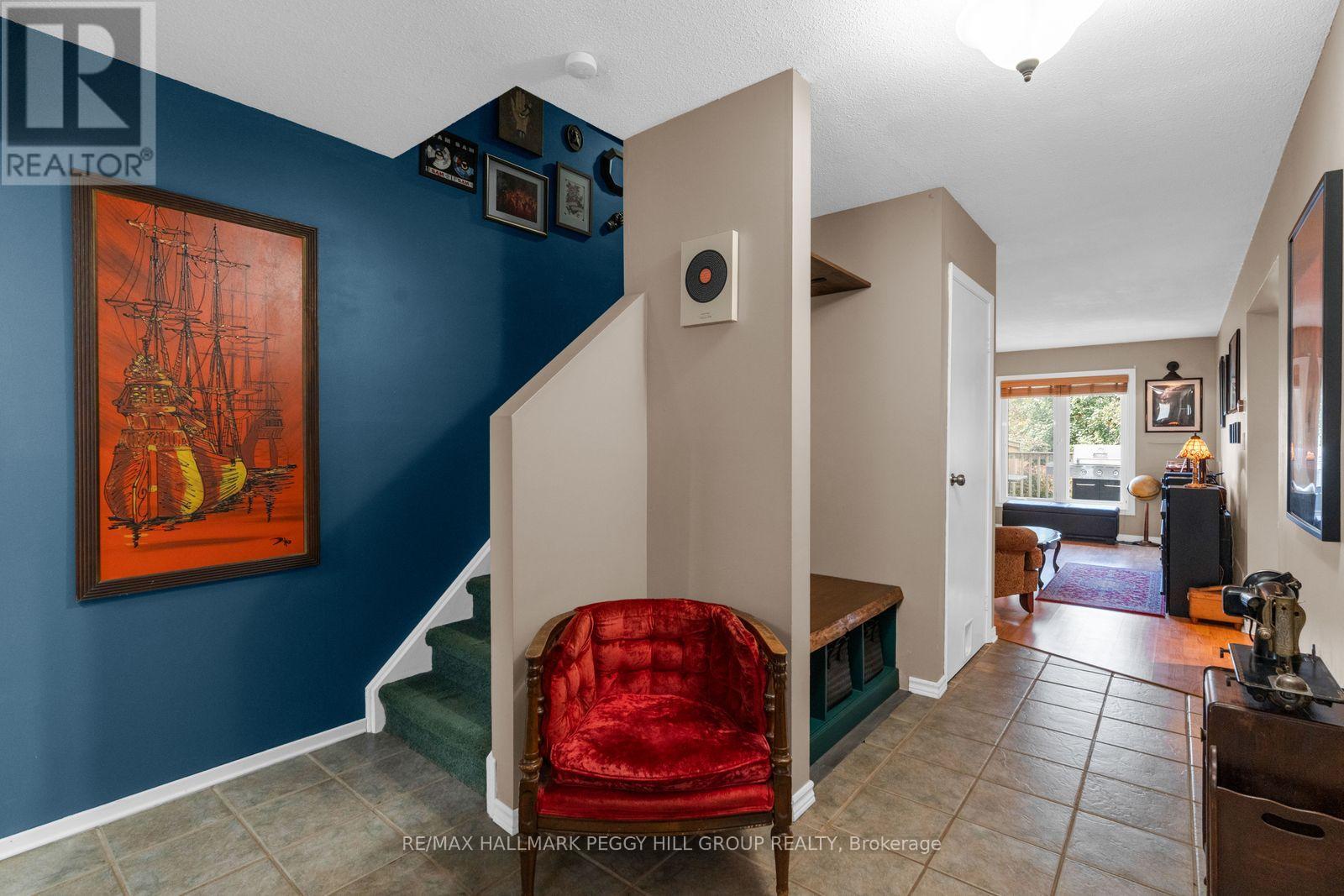 47 Kipling Place, Barrie (Letitia Heights), Ontario, L4N4W9, Barrie (Letitia Heights), Ontario — photo 3 of 5
