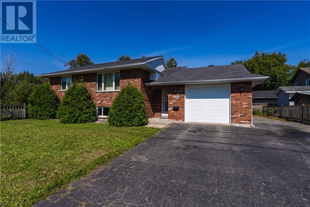 390 Alexander Street - 1