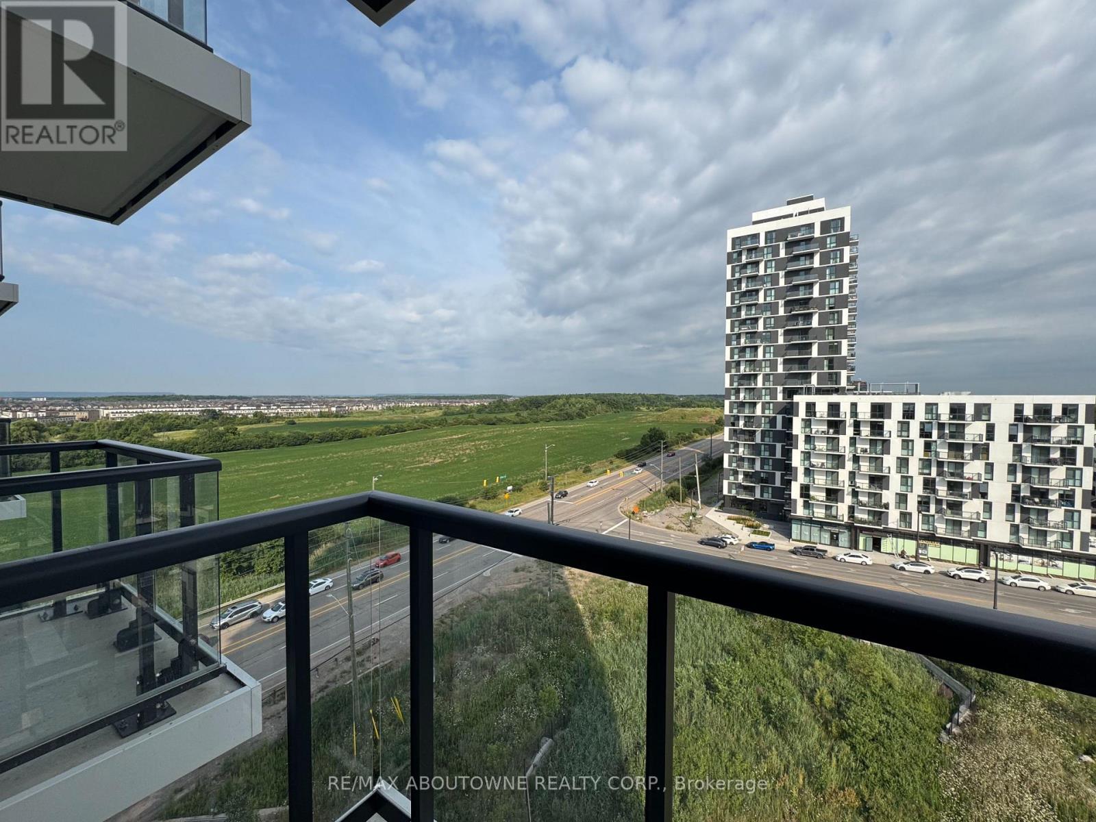 906 - 3079 TRAFALGAR ROAD, Oakville (JM Joshua Meadows) — photo 8