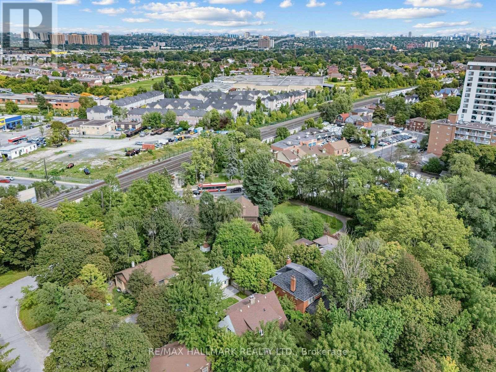7 HUMBERVIEW CRESCENT - 2