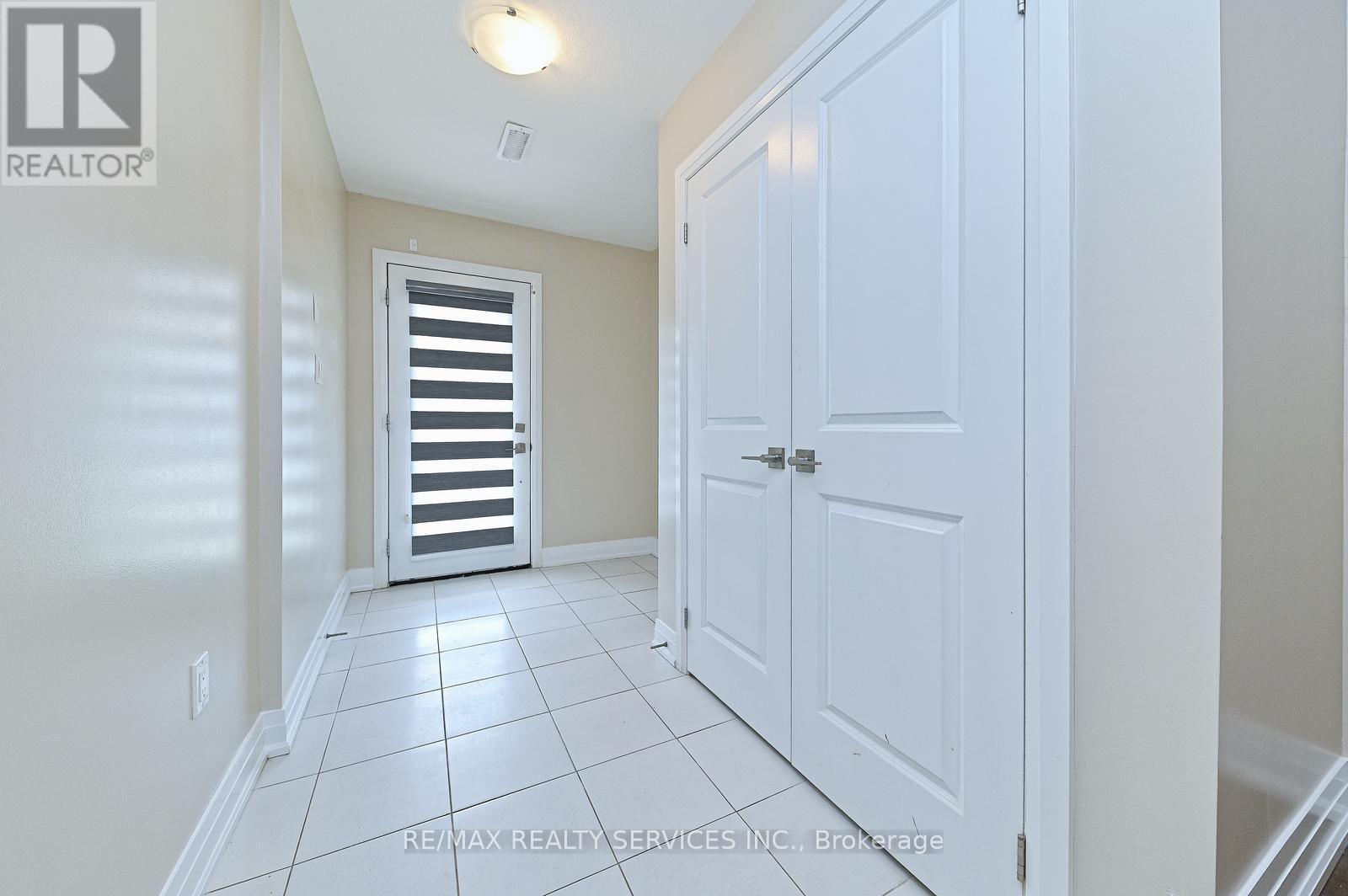 52 HUMBERSTONE DRIVE, Halton Hills (Georgetown) — photo 4