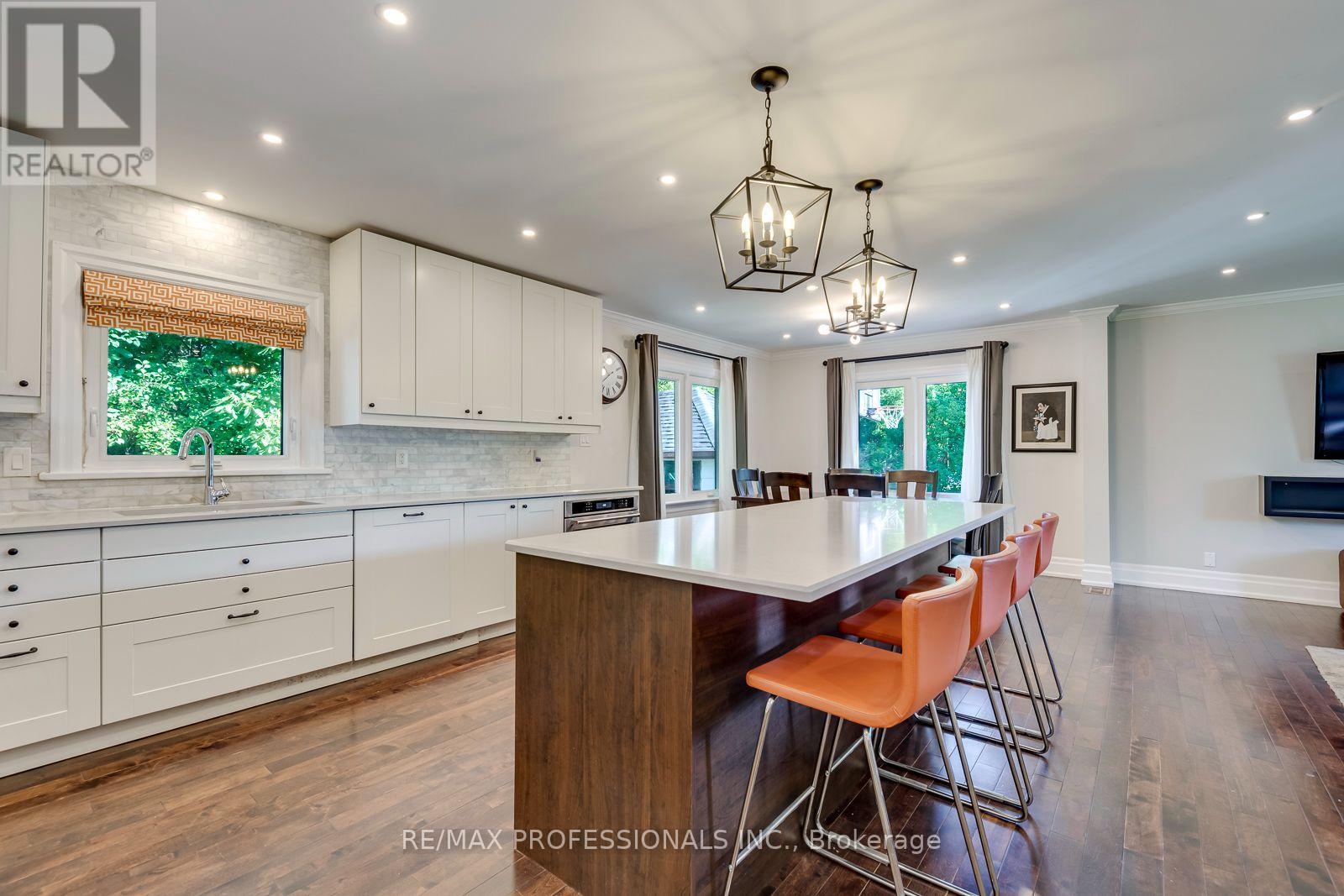 37 MCLAUGHLIN ROAD N - Image 10