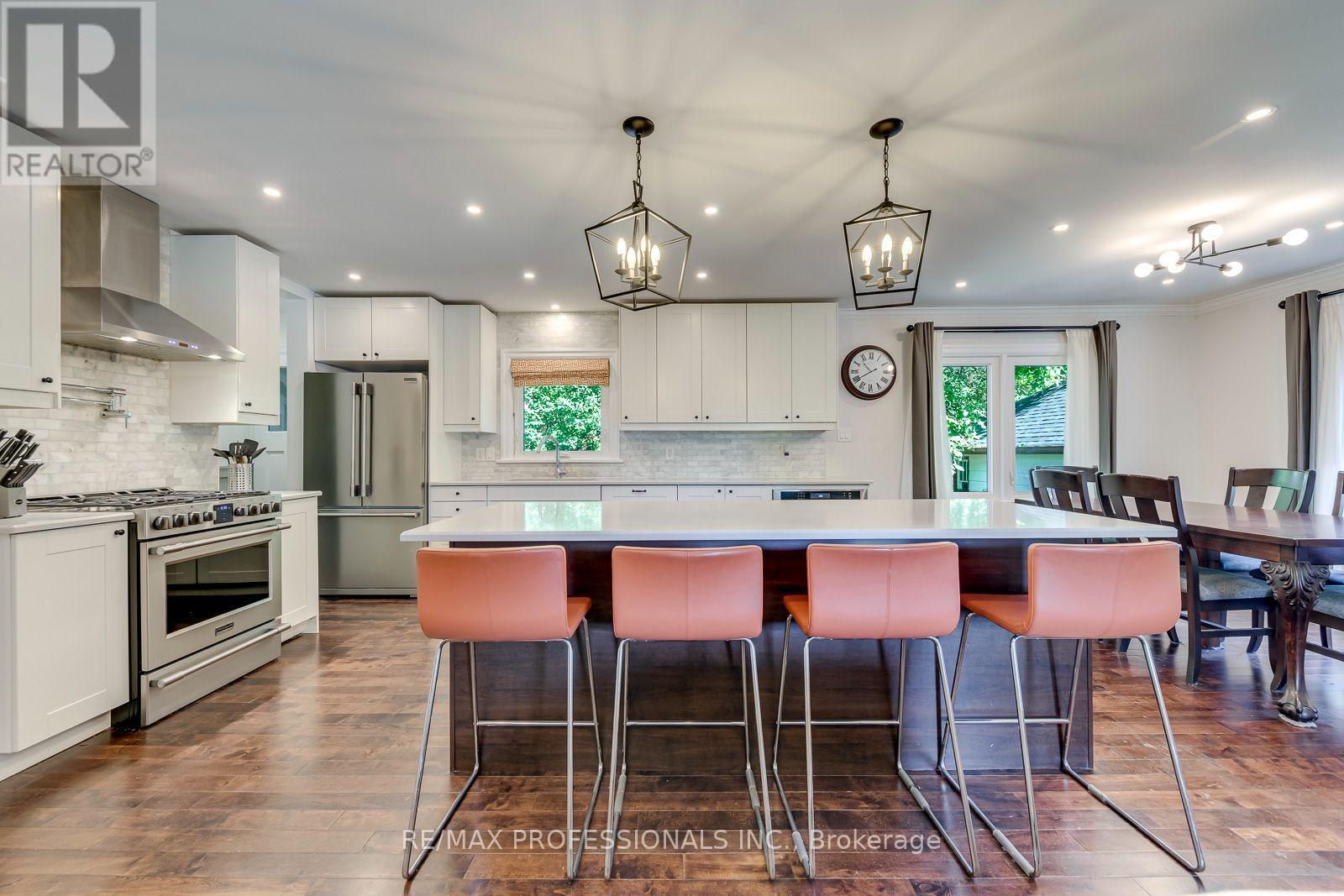 37 MCLAUGHLIN ROAD N - Image 11