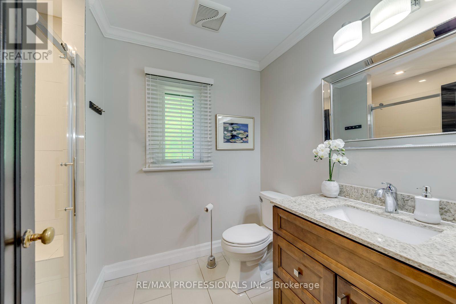 37 MCLAUGHLIN ROAD N - Image 26