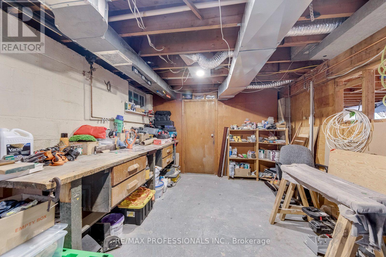 37 MCLAUGHLIN ROAD N - Image 33