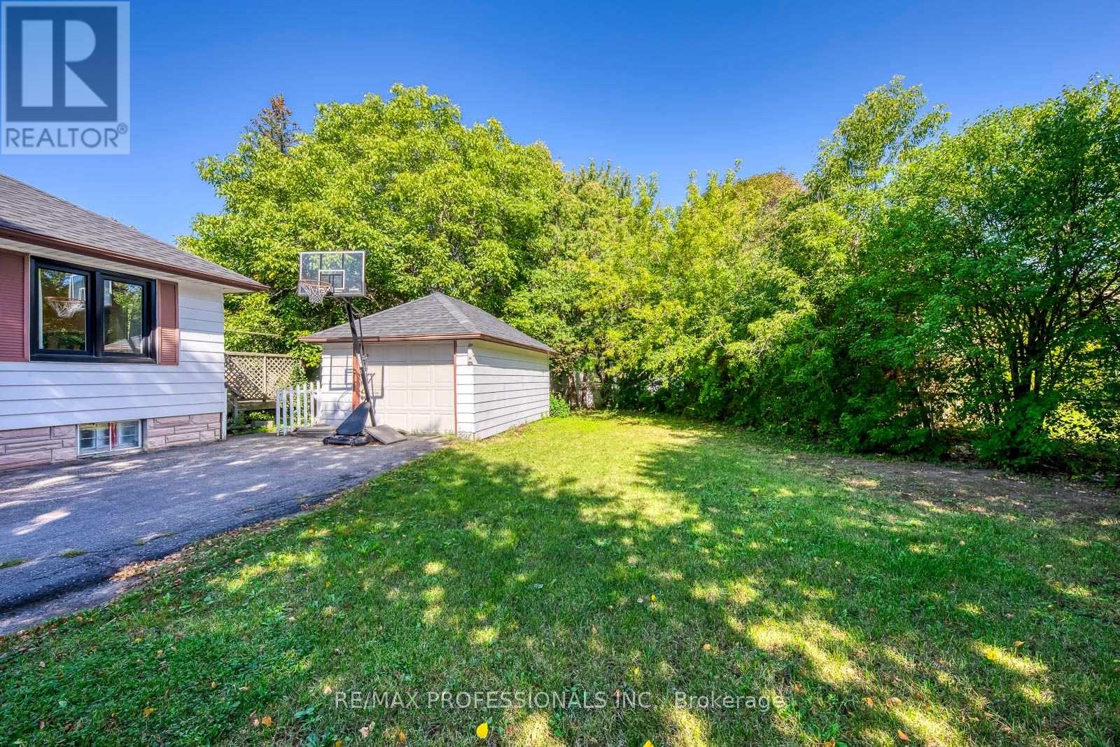 37 MCLAUGHLIN ROAD N - Image 35