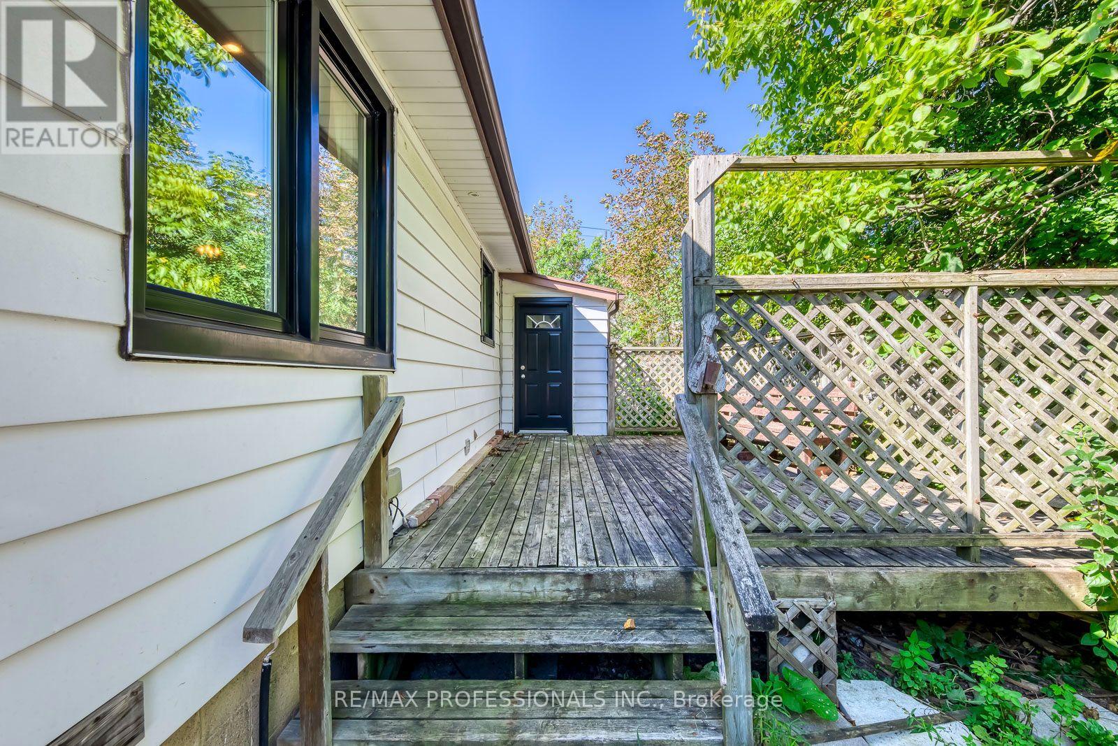 37 MCLAUGHLIN ROAD N - Image 36