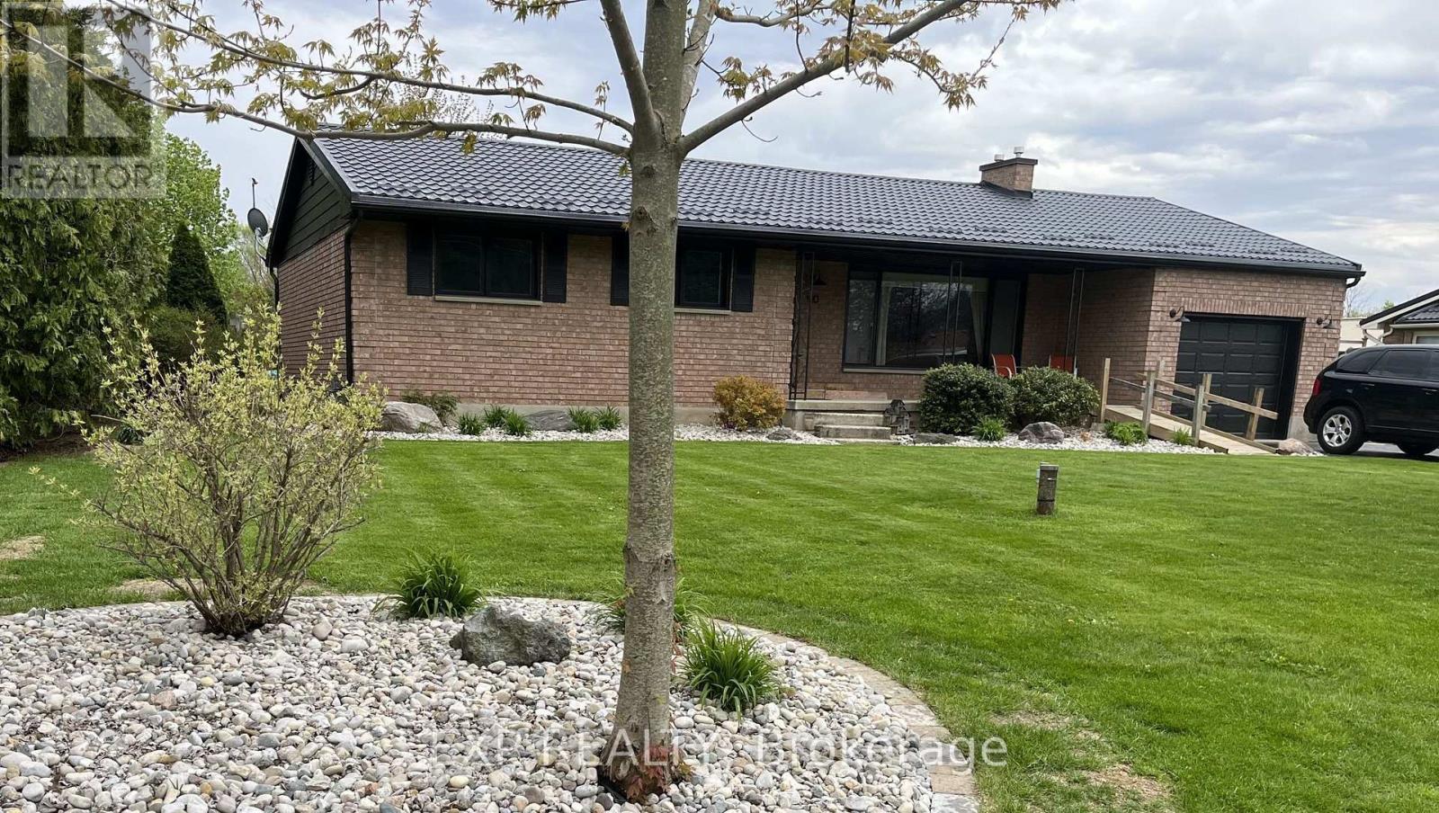 120 HURON AVENUE, Middlesex Centre (Komoka) — photo 5