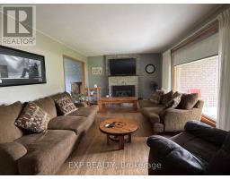 Sunroom - 120 Huron Avenue, Middlesex Centre, ON N0L1R0 Photo 6