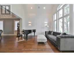 Kitchen - 3 Cowley Avenue, Toronto, ON M9B2C9 Photo 6