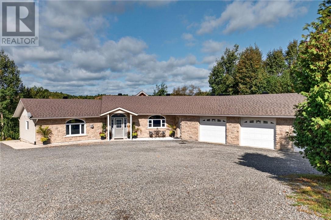 64 Forestview, Wahnapitae — photo 7