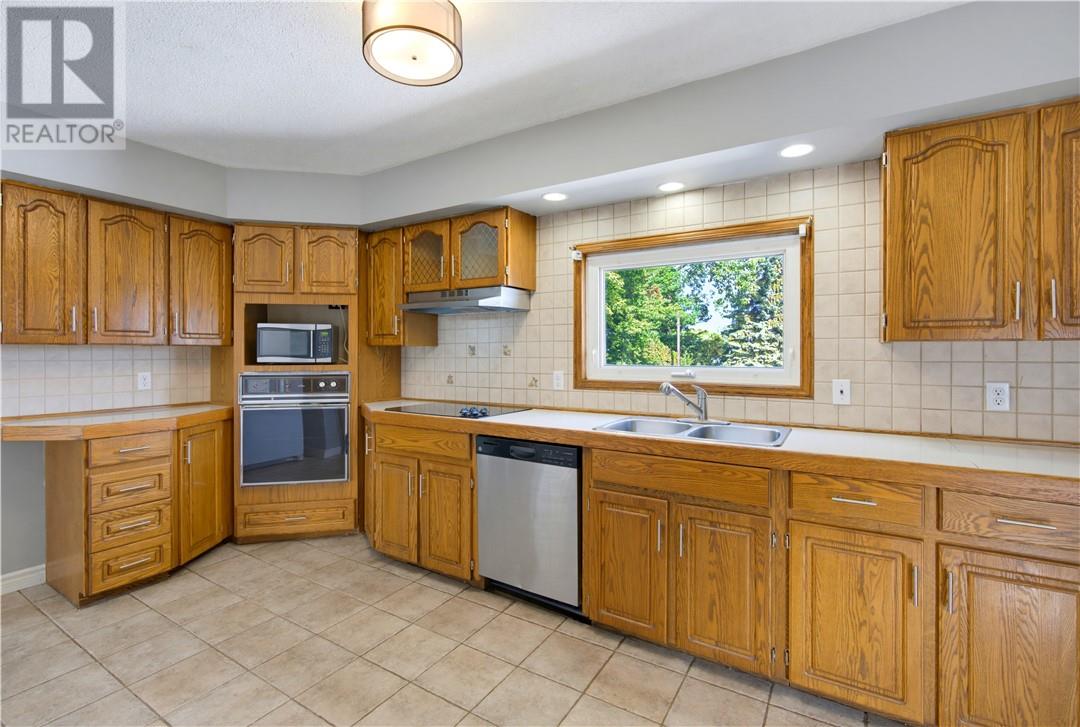 52 Catherine Drive - 3