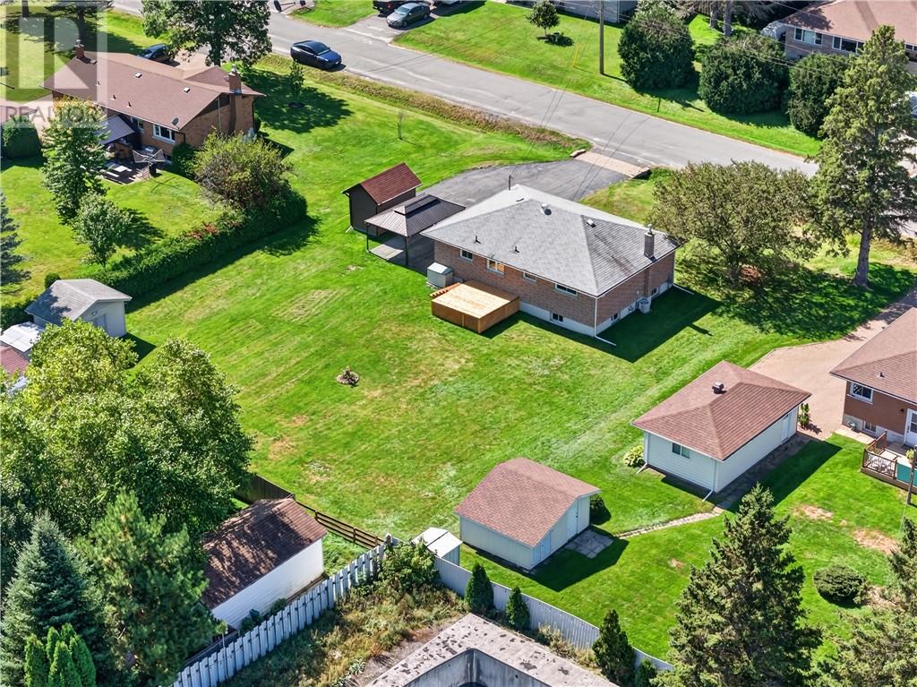 3664 Claire Street, Val Caron — photo 4
