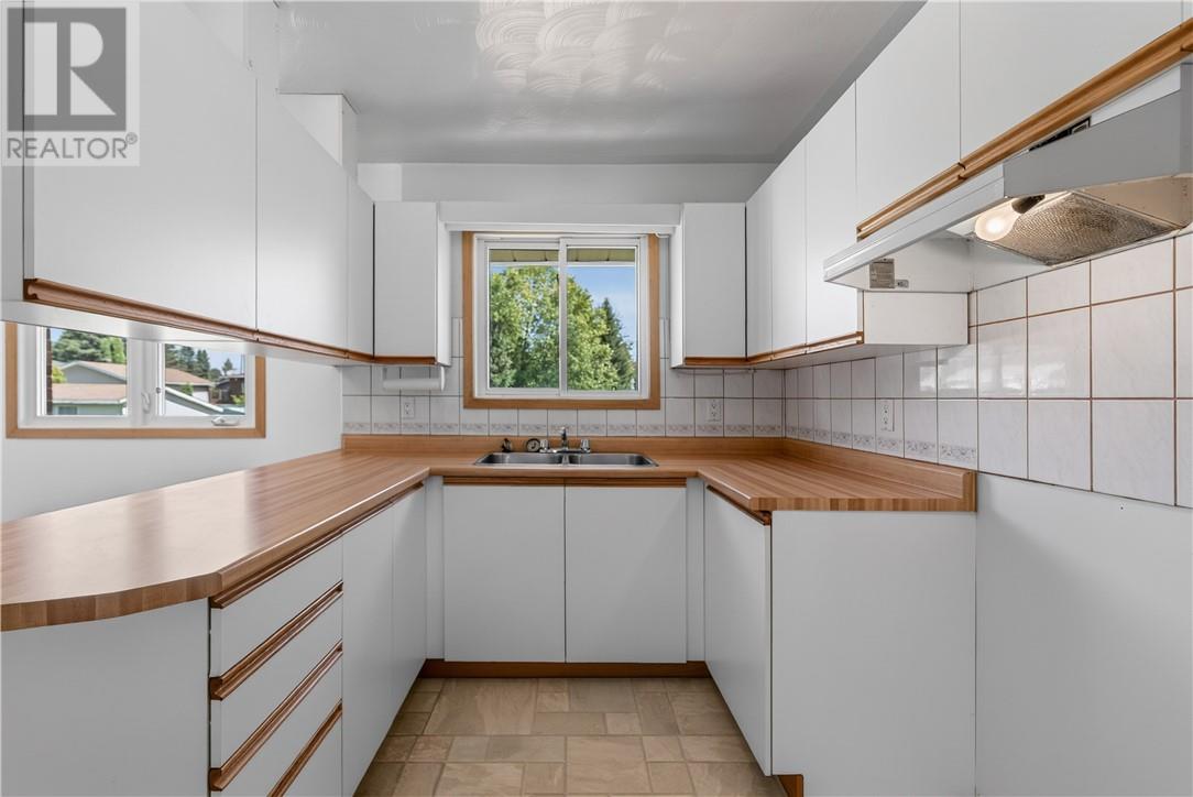 3664 Claire Street, Val Caron — photo 7