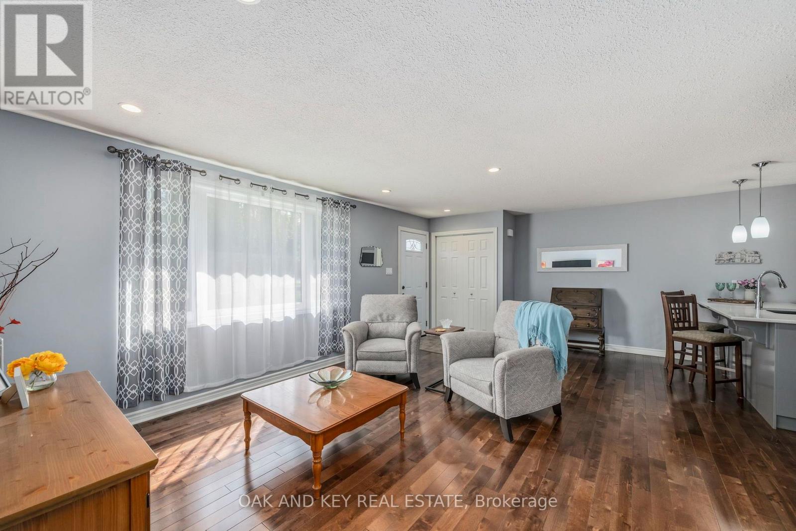 102 CRESCENT AVENUE, Central Elgin (Lynhurst) — photo 6